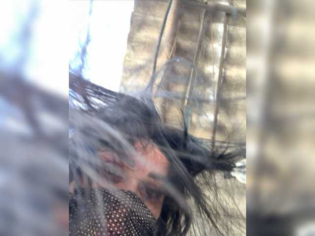 Zrzuty ekranu transmisji Tina-