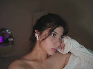 Erotyczny czat wideo -Madi-