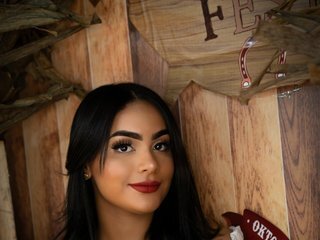 Erotyczny czat wideo -charlotte