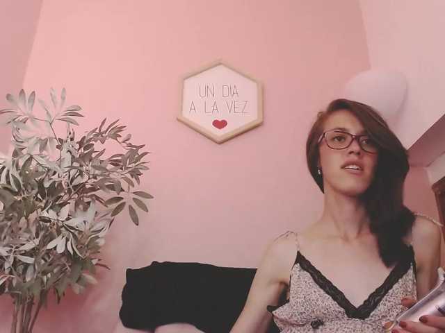 Zdjęcia -kannys Hi, @Suck dildo deep at goal 100 tkns ♥