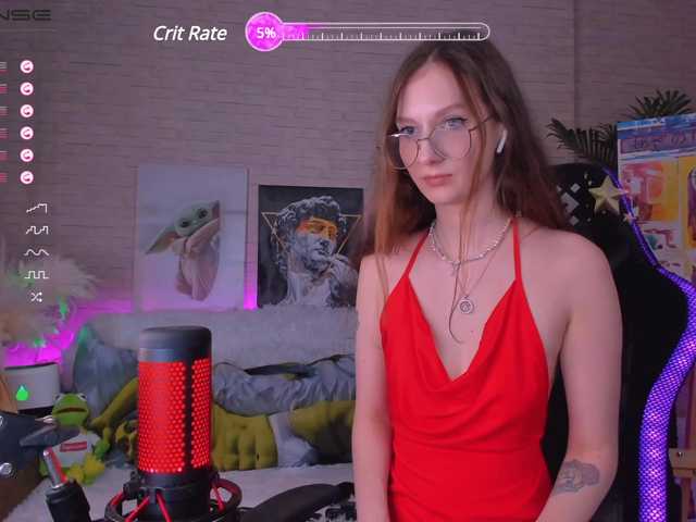 Zdjęcia KiraRumGirl Hey ! im Kiralet's have fun ;) lovense works from 2tk favorite vibration 11tk for a sweet orgasm I recommend using the control of my toy in menu ))