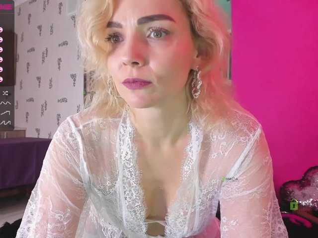 Zdjęcia -Sweet-Lady- Hi, I'm Vlada. Bring me to orgasm. Lovense from 2 tokens. Favorite vibration 70 tokens. Random 50 tokens. Try your luck.