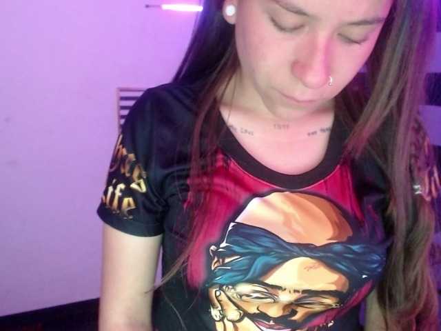 Zrzuty ekranu transmisji 1ashley