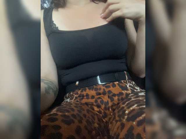 Zrzuty ekranu transmisji 1SexReal