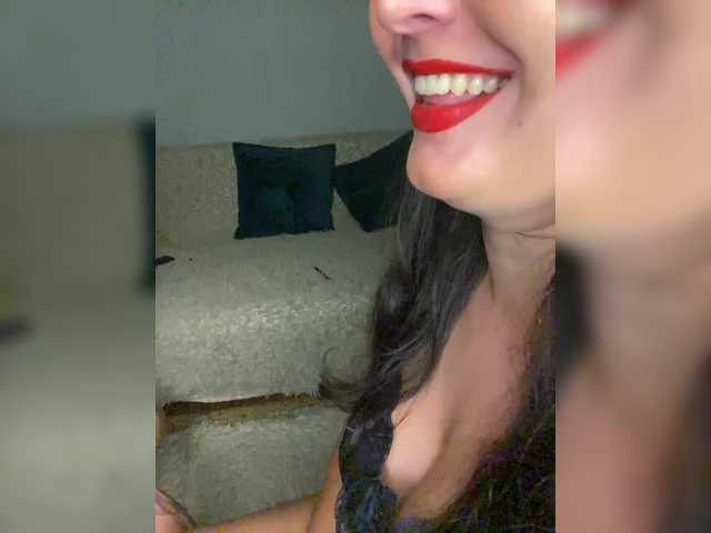 Zrzuty ekranu transmisji 3hotandyoung3