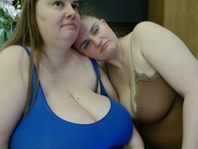 Zdjęcia 4LyndsyDaisy 38DD and 40H size 4NaturalBigTits here! #bigtits #bbw #bigass #lesbianshow #bignipples Lets make hot 3somes in PVT:P Lets have fun guys:)