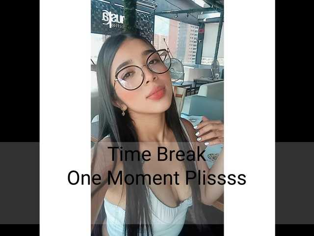 Zrzuty ekranu transmisji AbbieTaylor