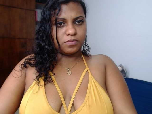 Zdjęcia AbbyLunna1 hot latina girl wants you to help her squirt # big tits # big ass # black pussy # suck # playful mouth # cum with me mmmm