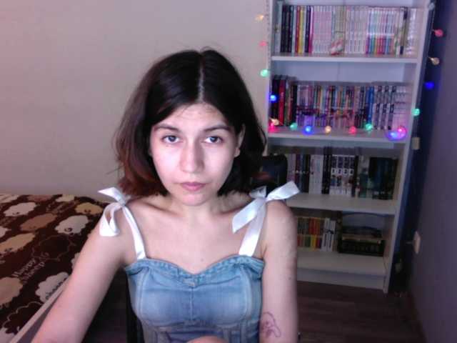 Zrzuty ekranu transmisji acidwaifu