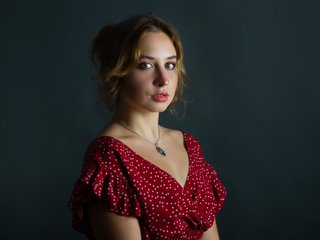 Erotyczny czat wideo AdalynGlow