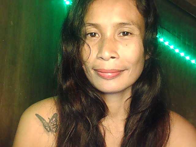 Zrzuty ekranu transmisji Adanna