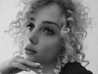 Erotyczny czat wideo AdeleKya