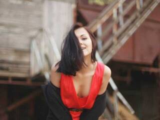 Erotyczny czat wideo AdeliNathan