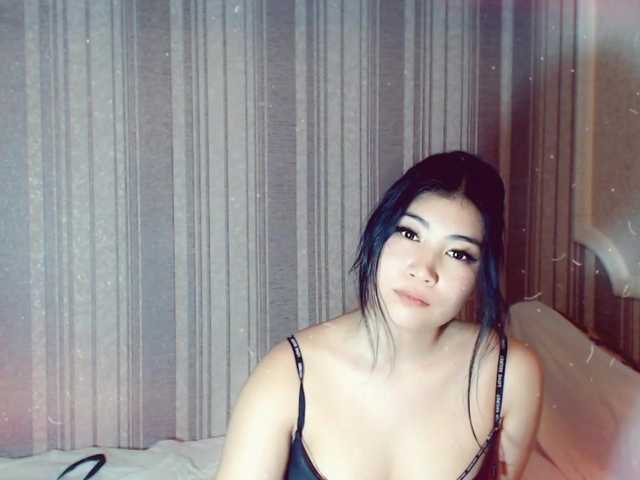 Zdjęcia adellasweety cum show^ get naked^ sguirt ^ asian play with pussy