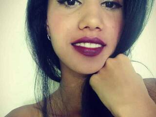 Erotyczny czat wideo AdelleRouss