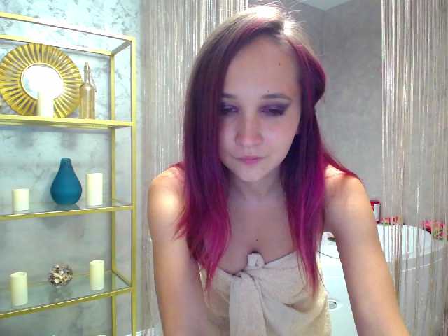 Zdjęcia AdorableGirle Hi guys, I am very glad to see you in my room) I hope you are feeling good and ready to have some fun here)