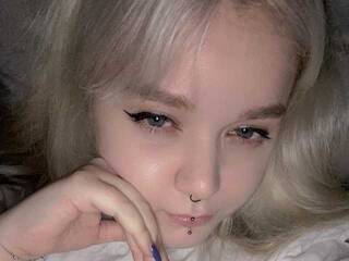 Erotyczny czat wideo AdoraBlya