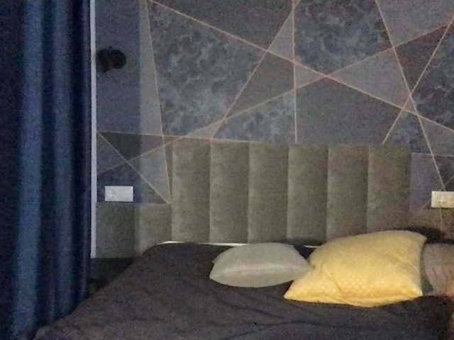 Zrzuty ekranu transmisji AdrianasDoll