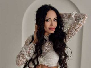 Erotyczny czat wideo AdriennBurzhe