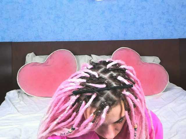 Zrzuty ekranu transmisji AfroBarbii