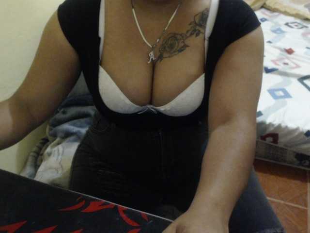 Zrzuty ekranu transmisji aishaaovit