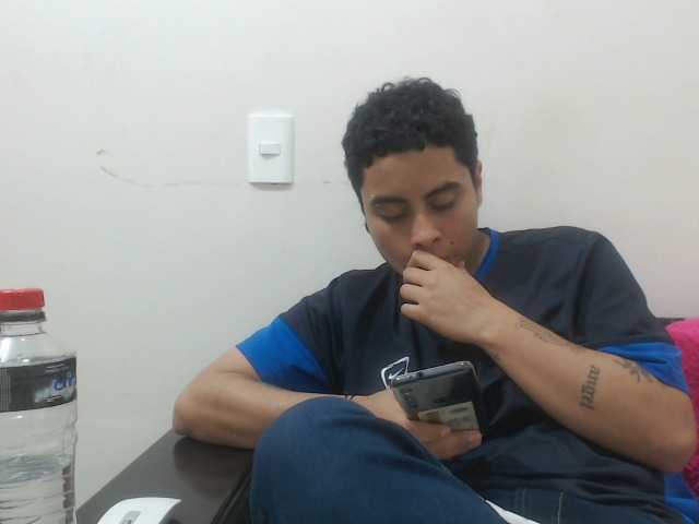 Zrzuty ekranu transmisji alan1012