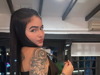 Erotyczny czat wideo AlanaFord