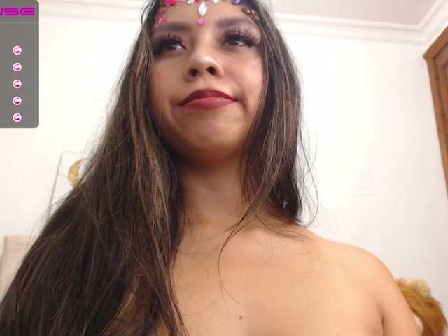 Zdjęcia AlannaMorris Lovense Lush : Device that vibrates longer at your tips and gives me pleasure :licking :sed_kiss #lovense #latina #18 #ahegao #squirt #anal