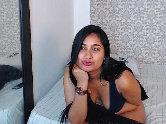 Zdjęcia AlexaCruz Hey come and tell me wht blow your mind!Make you cum with my squirts!! #new #clit #ass #pussy #latina #boobs #curvy