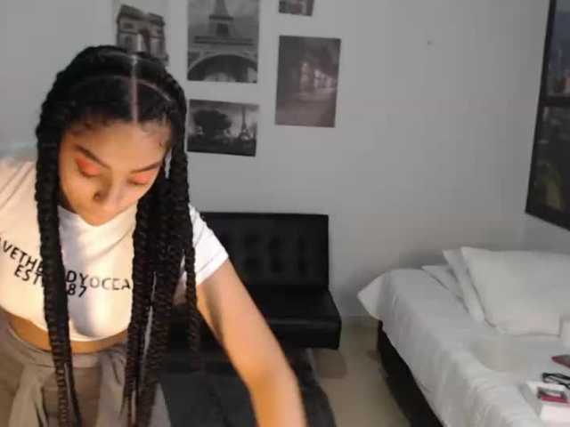 Zdjęcia alexamillers let's squirt for the last time this 2020#lovense #18 #latina #new #bigboob