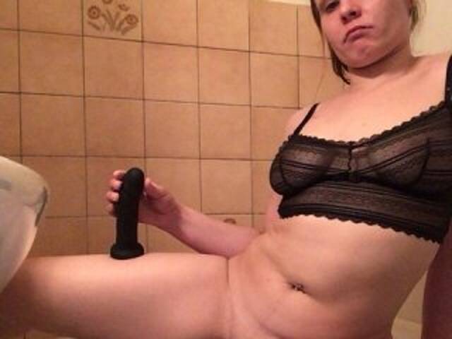 Zrzuty ekranu transmisji AlexiaByNight