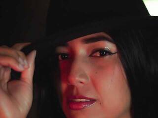 Erotyczny czat wideo alexxbeell