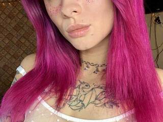 Erotyczny czat wideo Alice-Yui