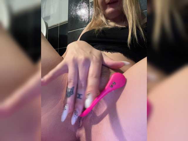 Zdjęcia Alice0Kitty SHOW WITH DILDO AND SQUIRT 2051 Favorite vibration 21