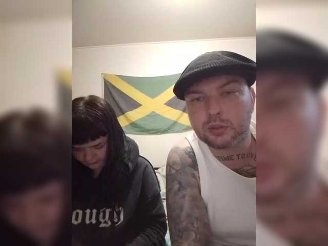 Zrzuty ekranu transmisji AliceFoxy777
