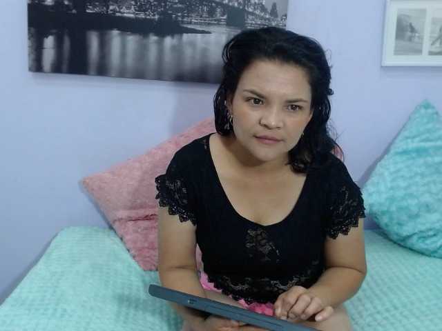 Zrzuty ekranu transmisji Alicejonnes