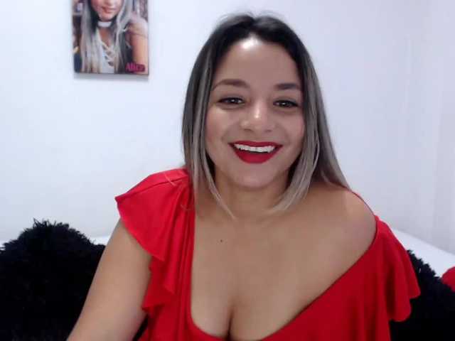 Zdjęcia alicequeenx hello guys welcome to my room im new model in here help me complette my goal and enjow the show #latina#curvy#hot#blonde#pvt#dildo#cum#squirt#pvt