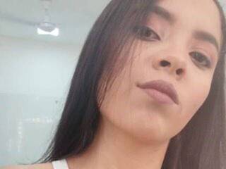 Erotyczny czat wideo AliceWonderr