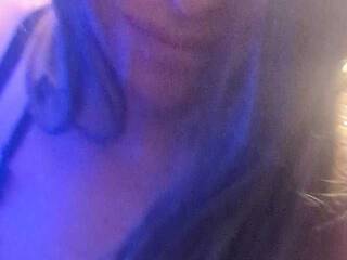 Erotyczny czat wideo Alikatyx