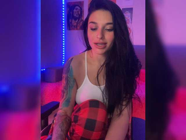 Zdjęcia AlinaFox1 Hello ♥ put a heart games with pussy only in Privat, private less than 5 minutes ban !!!