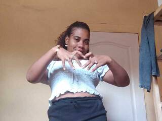 Erotyczny czat wideo AlineEdena