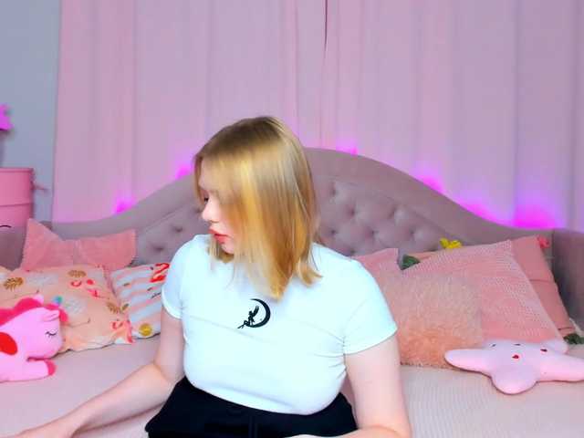 Zrzuty ekranu transmisji AliseCastles