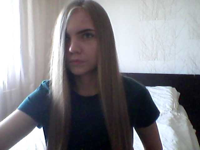 Zdjęcia alisekss8 Hello boys!) Glad to see you in my room)) I wanted to share with you, I'm going on a beautiful trip)) fulfill my dream?)
