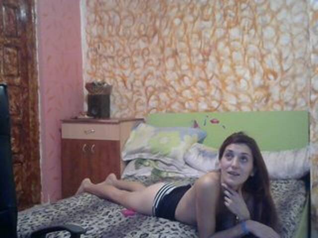 Zrzuty ekranu transmisji alishallovexx