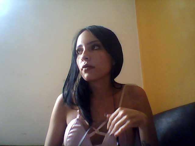 Zrzuty ekranu transmisji AlisonBeaker2