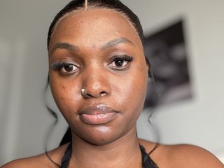 Erotyczny czat wideo Alisyah