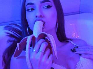 Erotyczny czat wideo AliyaEvans