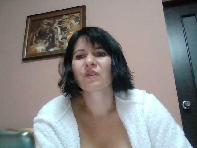 Zdjęcia AllaBoni Hi guys! WHO MAKE ME CUM???with me a pleasure to entertain) so requests to play me and you will not regrethi,I have a new toy let it protest it together
