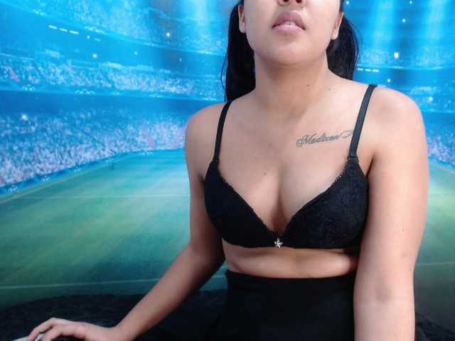 Zrzuty ekranu transmisji allysonbell