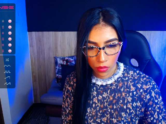 Zdjęcia Alonndra Back in my office a lot of paperwork, and a lot of wet fantasies ♥ ♥ - @GOAL: CUM show ♥ every 2 goals reached: SQUIRT SHOW 204 #office #secretary #bigboobs #18 #latina #anal #young #lovense #lush #ohmibod